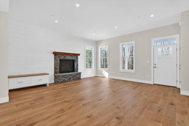 $1,798,000 | 9 Acorn Avenue, Kennebunkport, ME 04046