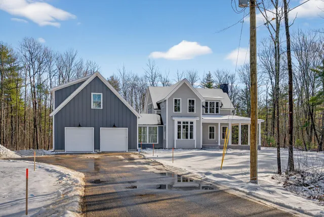 $1,798,000 | 9 Acorn Avenue, Kennebunkport, ME 04046