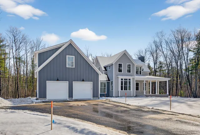 $1,798,000 | 9 Acorn Avenue, Kennebunkport, ME 04046