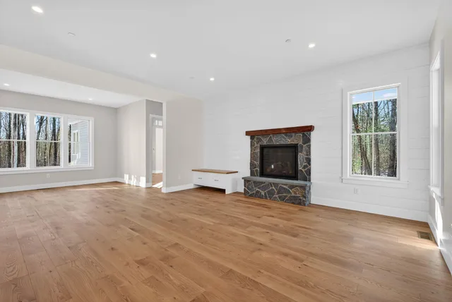 $1,798,000 | 9 Acorn Avenue, Kennebunkport, ME 04046