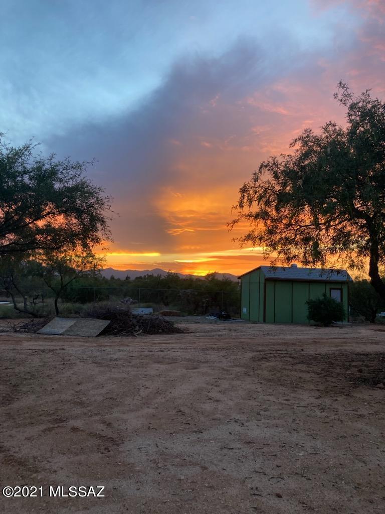 16211 North Silverthorn Road Tucson, AZ 85739 - Photo 13 of 36