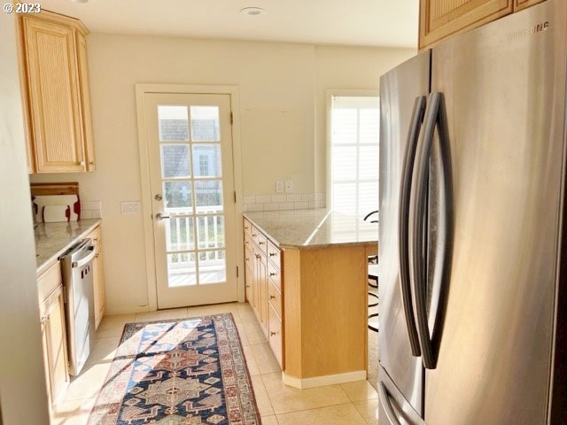 5130 High Ridge Road Gearhart, OR 97138 - Photo 13 of 26 Kitchen