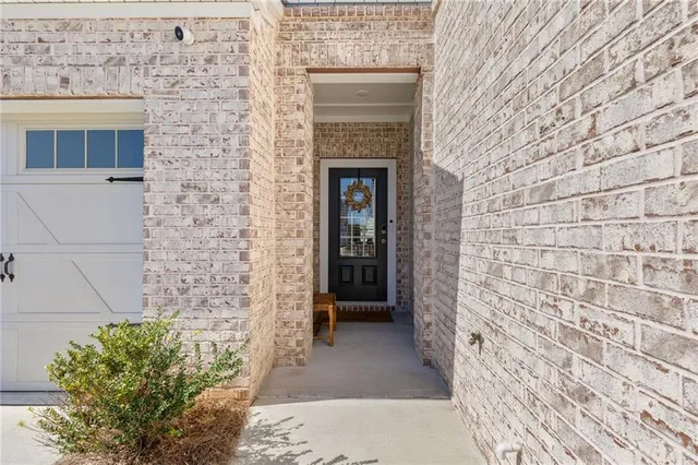 a view of a entryway door of the house