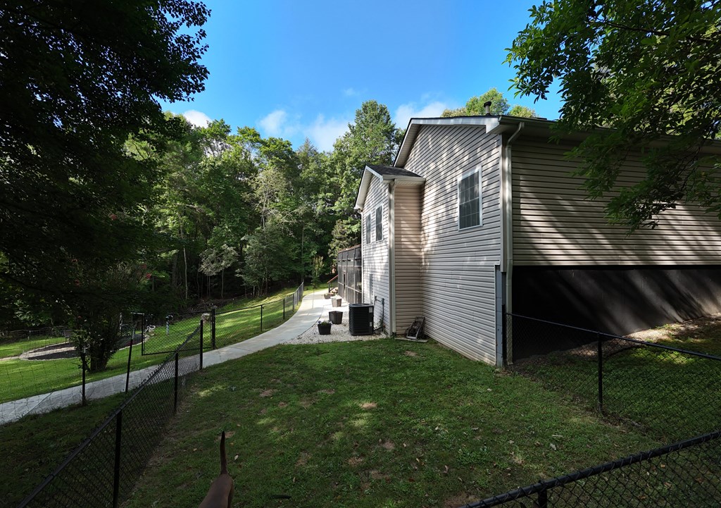79 Mashie Lane Murphy, NC 28906 - Photo 10 of 76