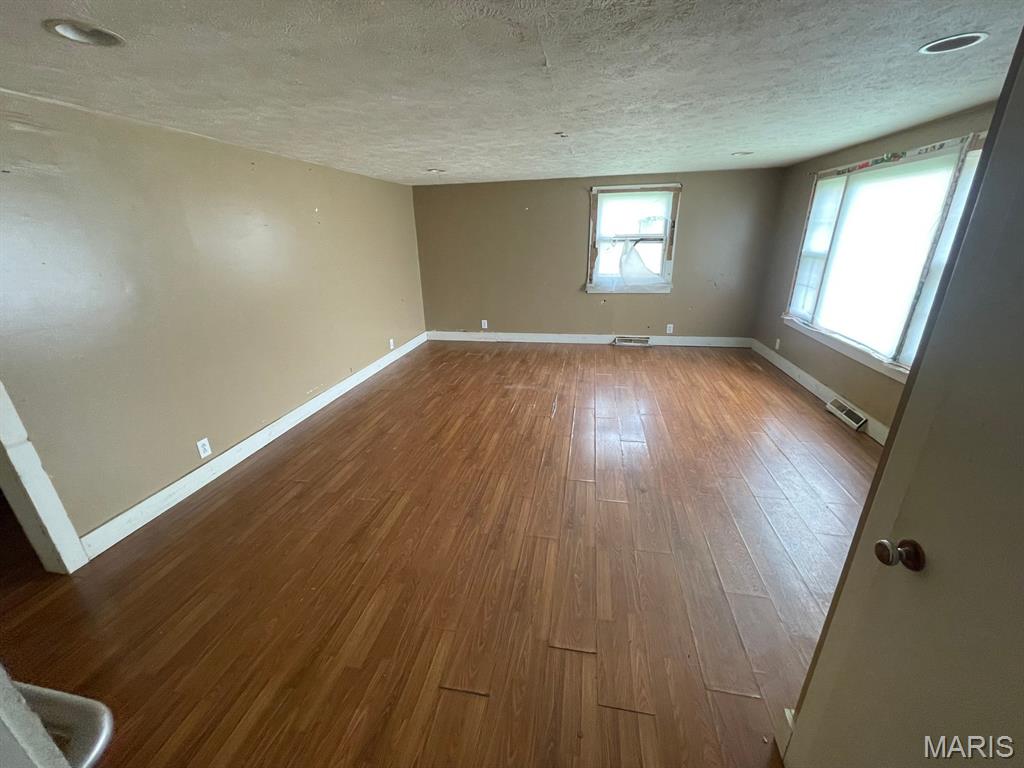 4012 Highway 16 Litchfield, IL 62056 - Photo 3 of 19