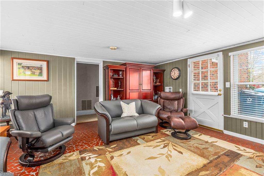 1916 Guilford College Road Jamestown, NC 27282 - Photo 20 of 26