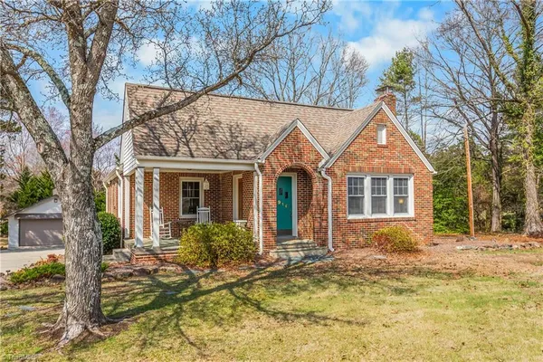 $424,900 | 1916 Guilford College Road, Jamestown, NC 27282
