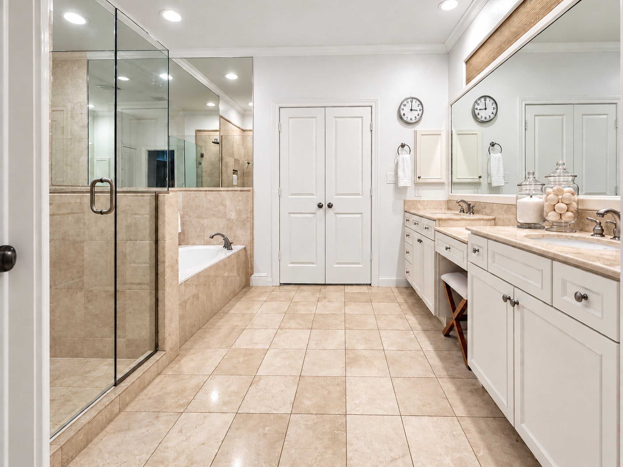 54 Riva Row The Woodlands, TX 77380 - Photo 28 of 50 Enjoy this well appointed primary bathroom.