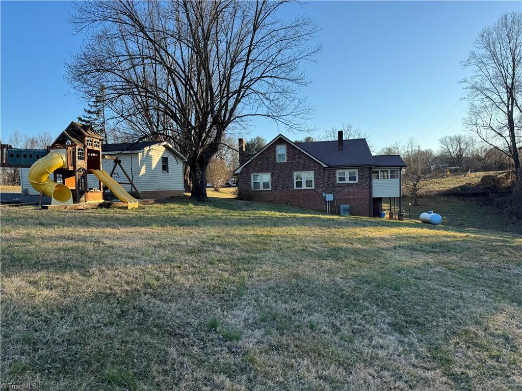 969 Traphill Union Road Traphill, NC 28685 - Photo 8 of 34 Gallery Image 8