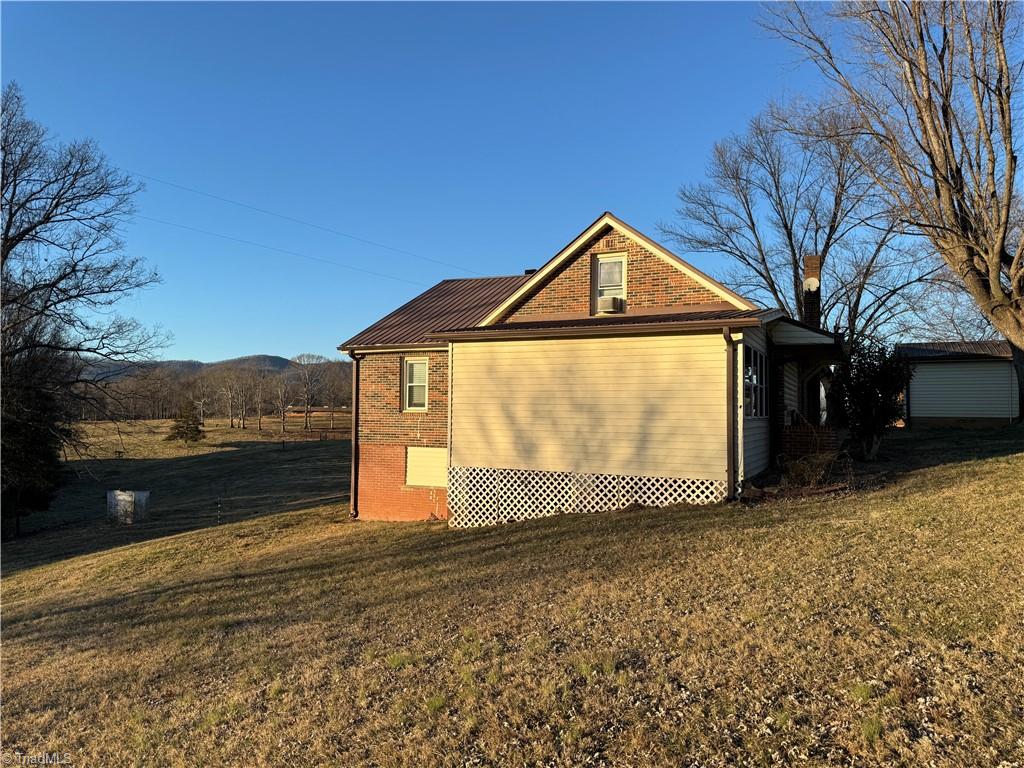 969 Traphill Union Road Traphill, NC 28685 - Photo 10 of 34 Gallery Image 10
