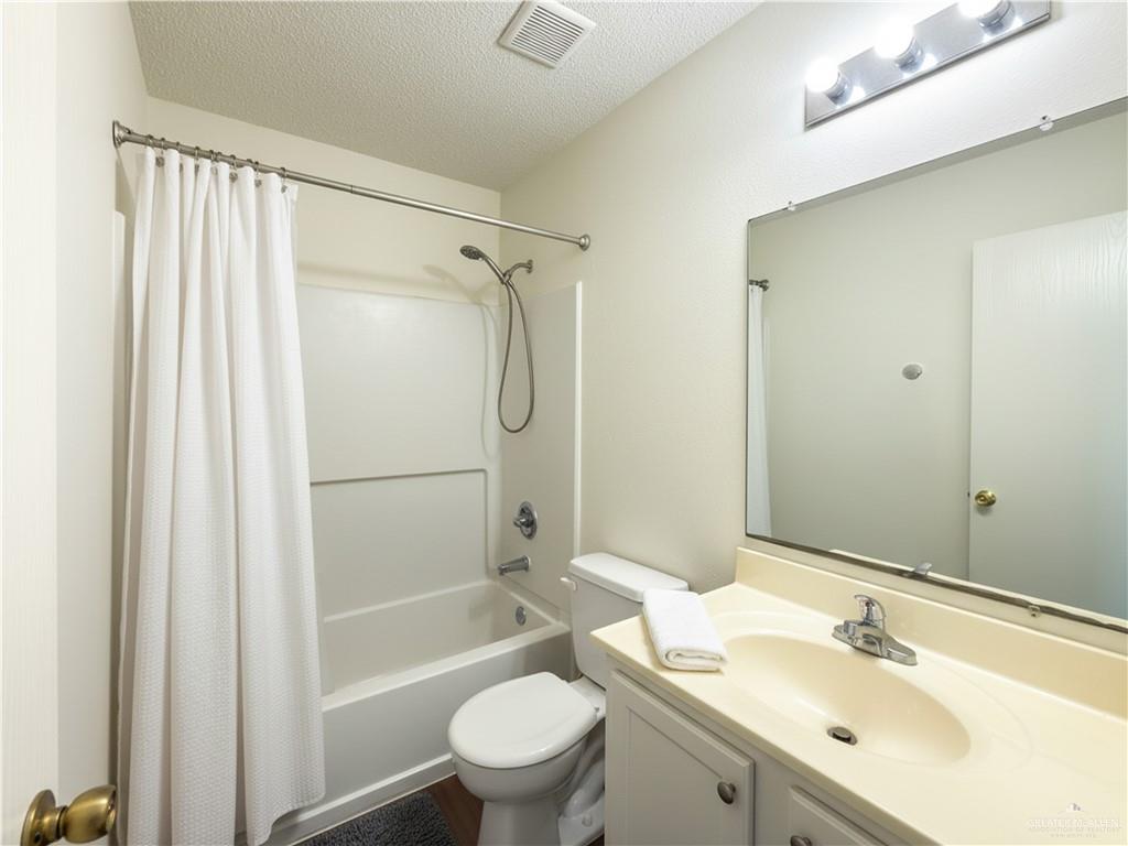 1916 Azalea Street Mission, TX 78573 - Photo 12 of 21