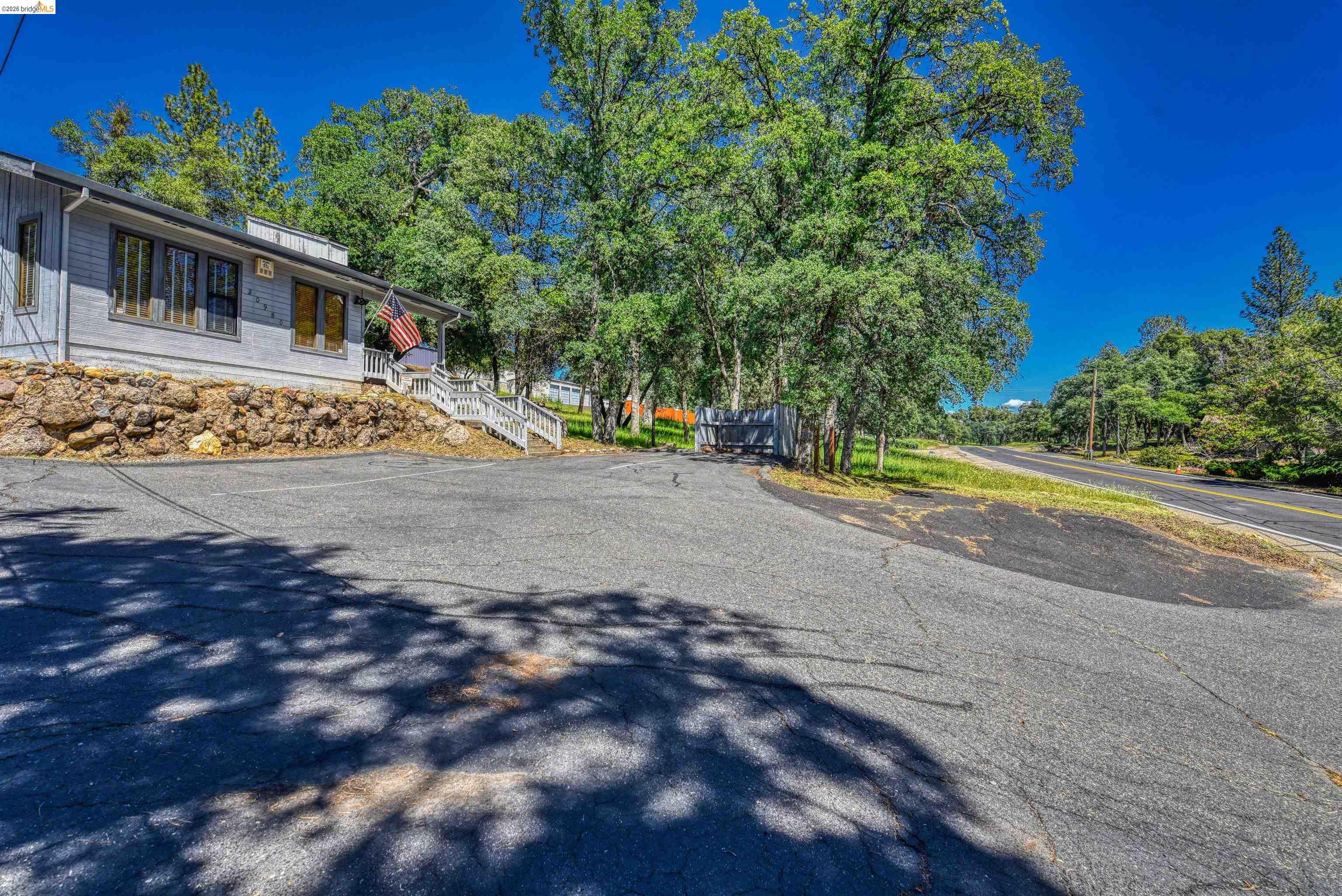 20950 Ferretti Road Groveland, CA 95321 - Photo 5 of 27