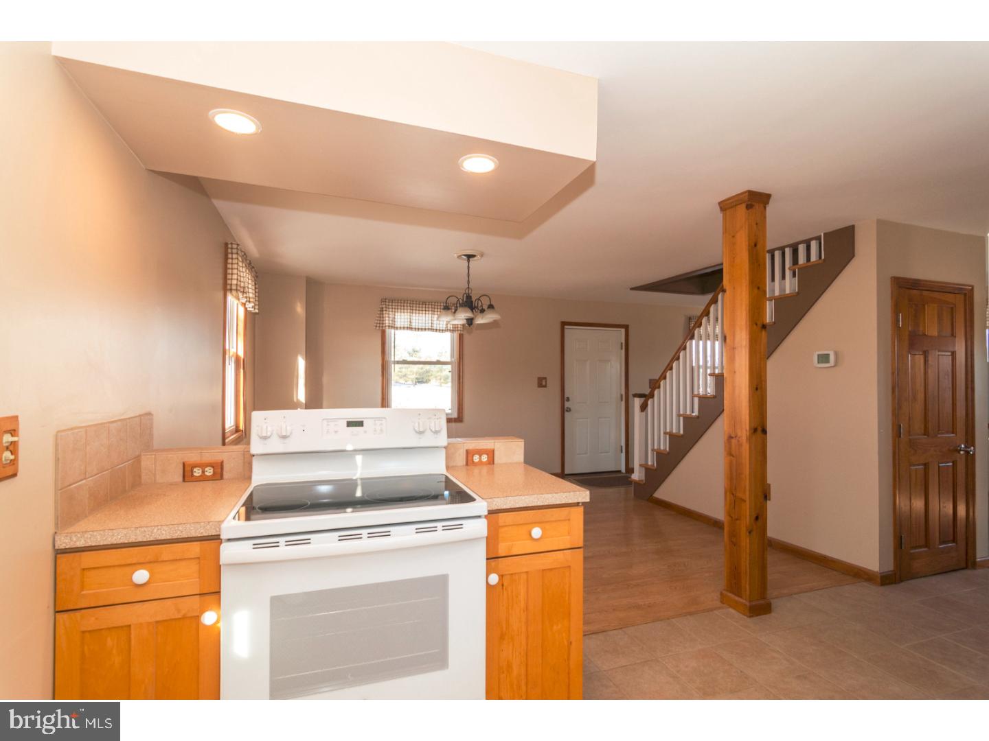 2131 Bedminster Road Perkasie, PA 18944 - Photo 6 of 16 Kitchen