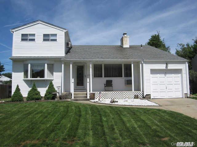 25 Gary Road Syosset, NY 11791 - Photo 1 of 1 Gallery Image 1