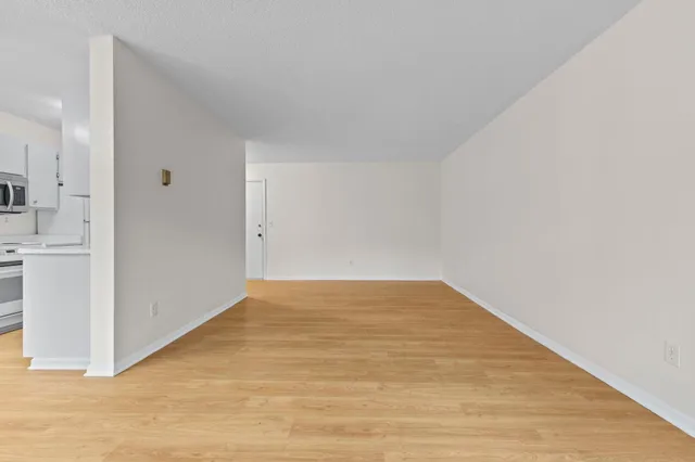 $99,900 | 10113 West 34th Street, Unit 105, Minnetonka, MN 55305