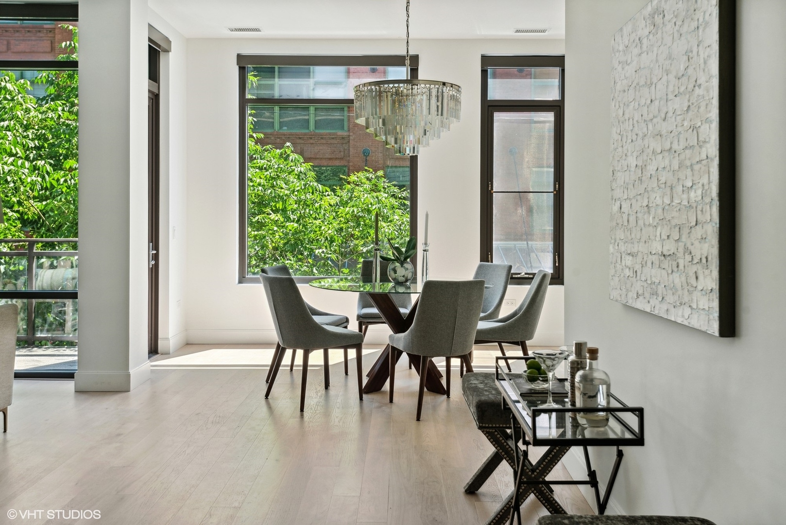 36 North Carpenter Street, Unit 2N Chicago, IL 60607 - Photo 6 of 25 a dining room with furniture and window