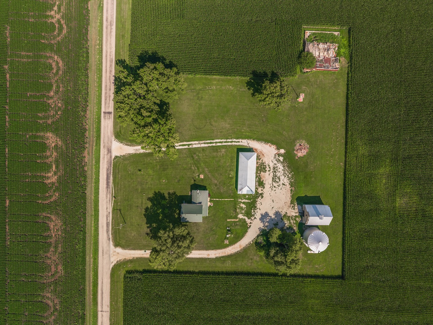 758 North 1st Road Dana, IL 61321 - Photo 2 of 42 Gallery Image 2