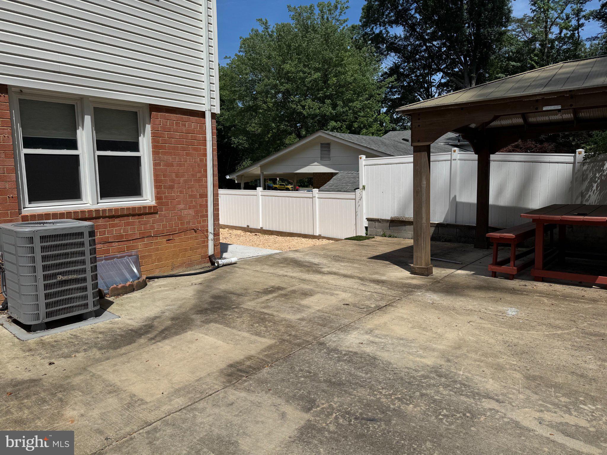 6603 Huntsman Boulevard Springfield, VA 22152 - Photo 47 of 64 Spacious outdoor retreat with shade.