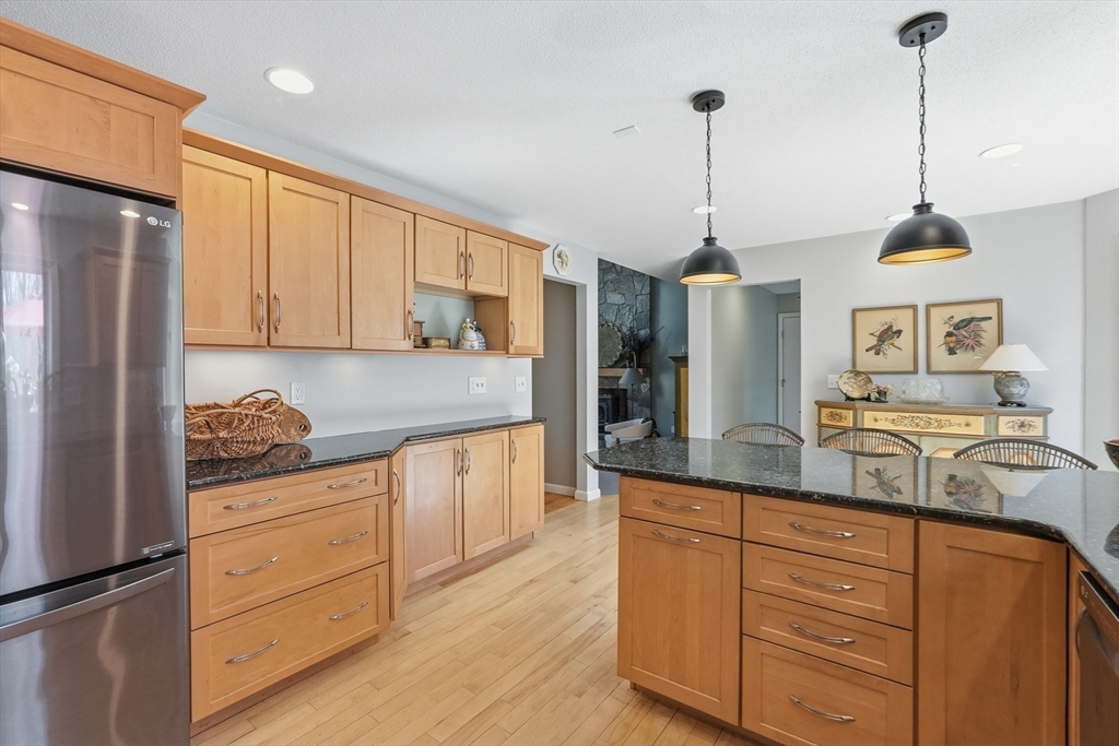 28 Trillium Way Amherst, MA 01002 - Photo 15 of 42