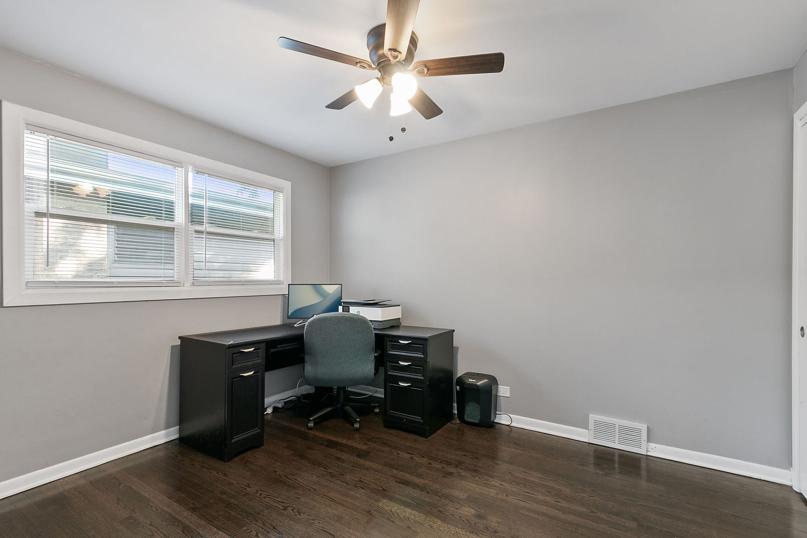 15221 Oak Street Dolton, IL 60419 - Photo 9 of 16 a workspace with furniture and a window