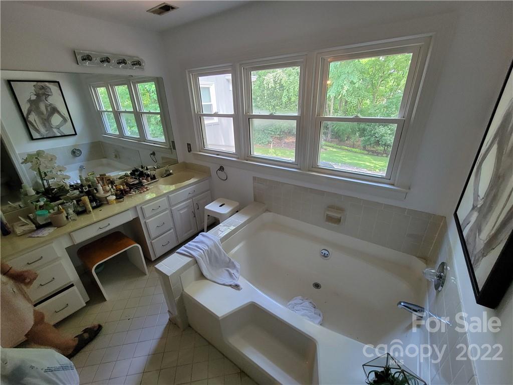 5324 Hillingdon Road Charlotte, NC 28226 - Photo 17 of 21 Gallery Image 17
