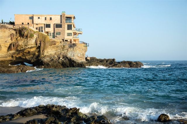 $12,800,000 | 31721 Seacliff Drive, Laguna Beach, CA 92651