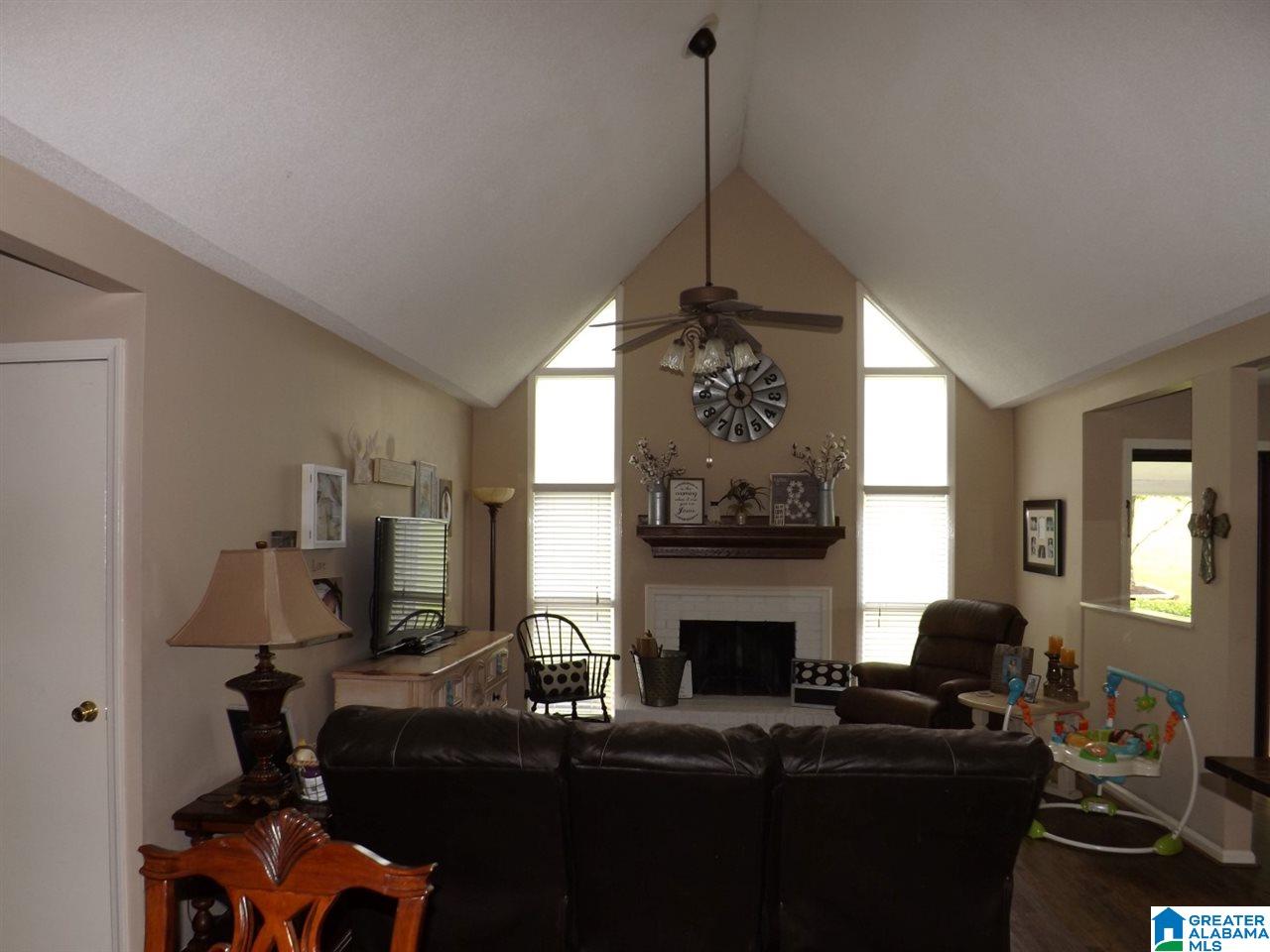 812 Sunshine Avenue Oneonta, AL 35121 - Photo 13 of 47