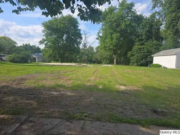 $9,500 | 315 Cherry Street, Carthage, IL 62321
