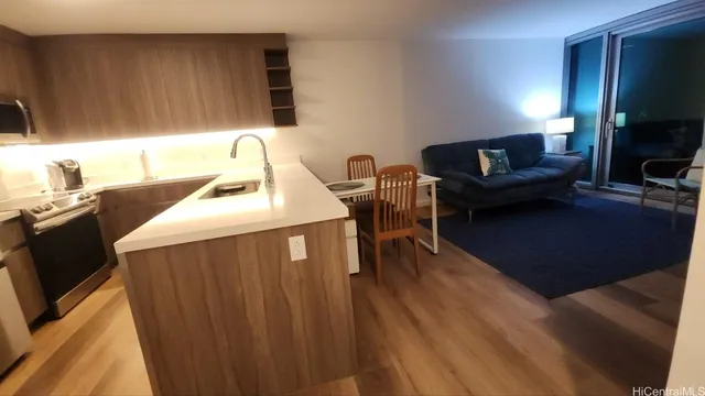 $3,300 | 1515 Liona Street, Unit 1306, Honolulu, HI 96814