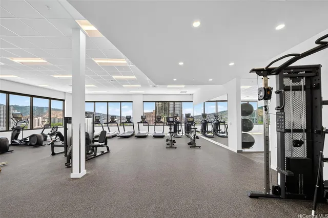 $3,300 | 1515 Liona Street, Unit 1306, Honolulu, HI 96814