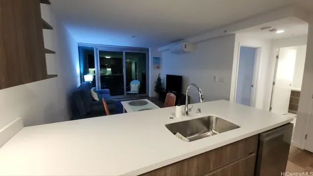 $3,300 | 1515 Liona Street, Unit 1306, Honolulu, HI 96814