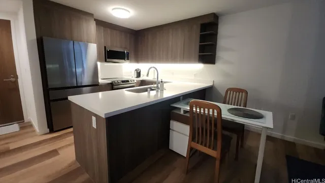 $3,300 | 1515 Liona Street, Unit 1306, Honolulu, HI 96814