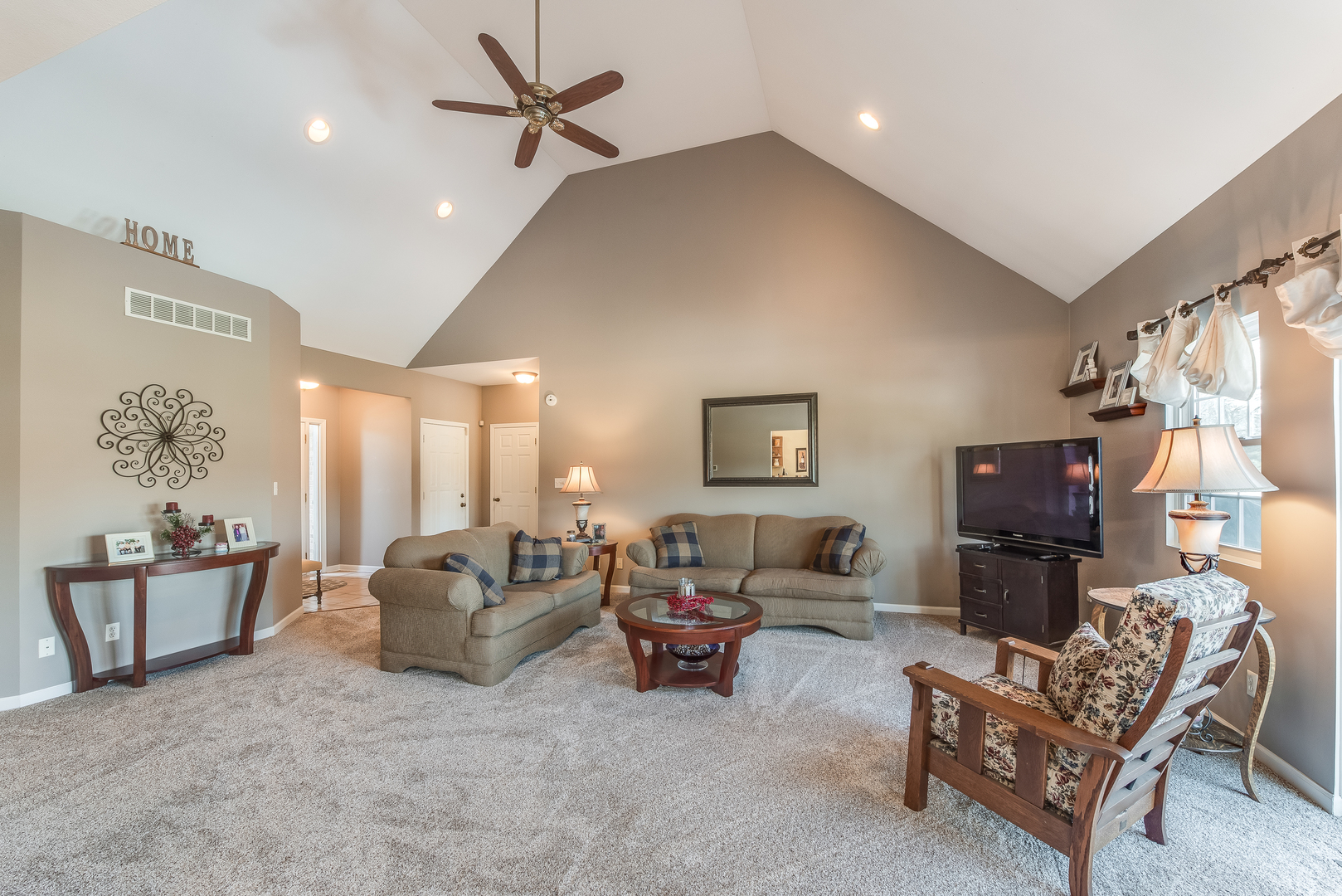 904 Merrill New Road Sugar Grove, IL 60554 - Photo 8 of 31