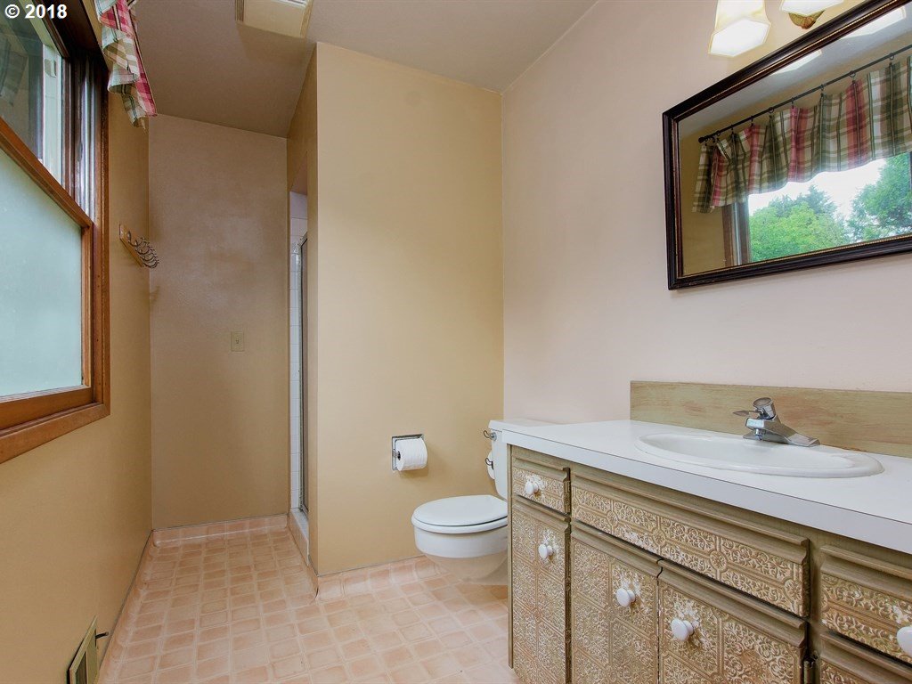 15165 Southwest Bull Mountain Road Tigard, OR 97224 - Photo 14 of 32 Gallery Image 14