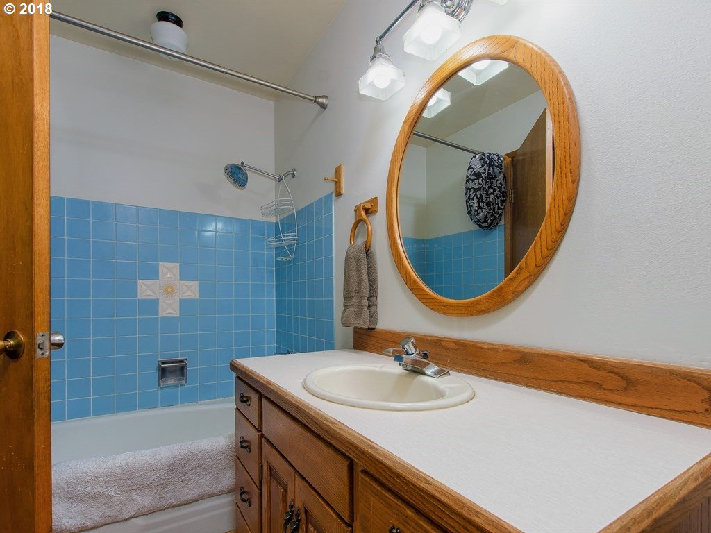 15165 Southwest Bull Mountain Road Tigard, OR 97224 - Photo 17 of 32 Gallery Image 17
