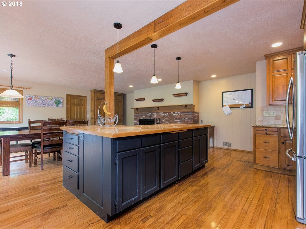 15165 Southwest Bull Mountain Road Tigard, OR 97224 - Photo 8 of 32 Gallery Image 8