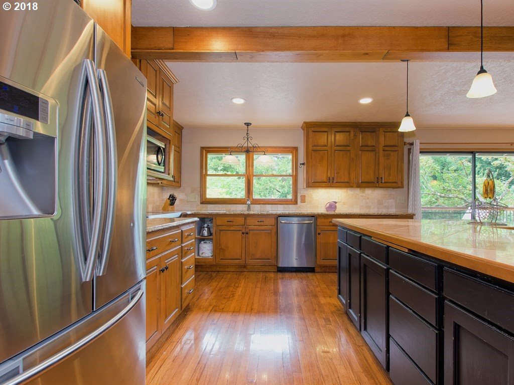 15165 Southwest Bull Mountain Road Tigard, OR 97224 - Photo 9 of 32 Gallery Image 9