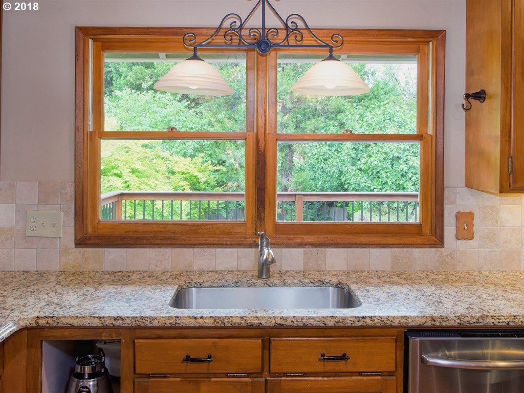 15165 Southwest Bull Mountain Road Tigard, OR 97224 - Photo 10 of 32 Gallery Image 10