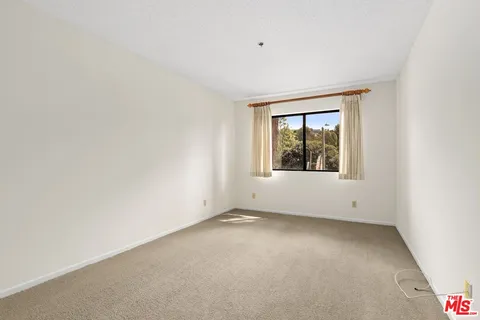 $344,500 | 501 Palisades Drive, Unit 219, Pacific Palisades, CA 90272