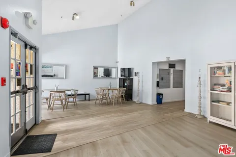 $344,500 | 501 Palisades Drive, Unit 219, Pacific Palisades, CA 90272