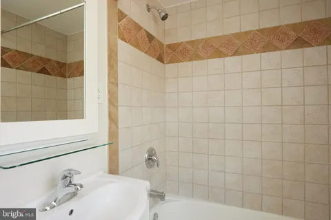 $6,200 | 5135 Massachusetts Avenue, Bethesda, MD 20816