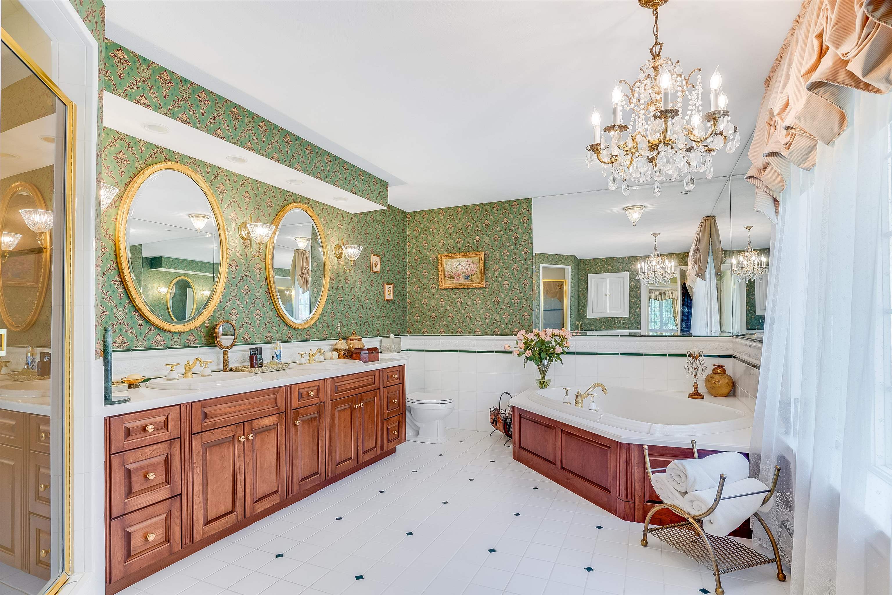 16 Camelot Road Windham, NH 03087 - Photo 18 of 40