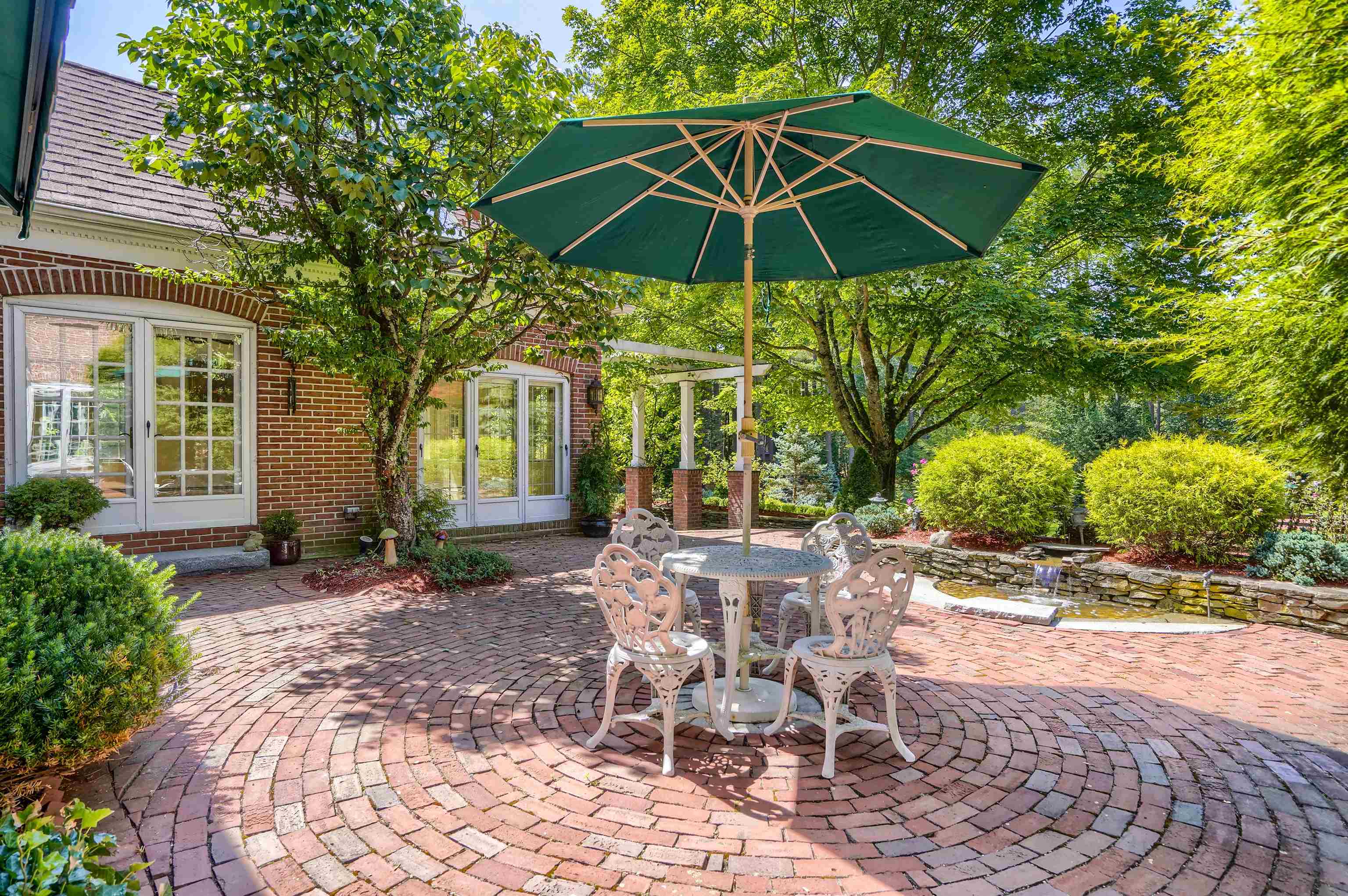 16 Camelot Road Windham, NH 03087 - Photo 26 of 40