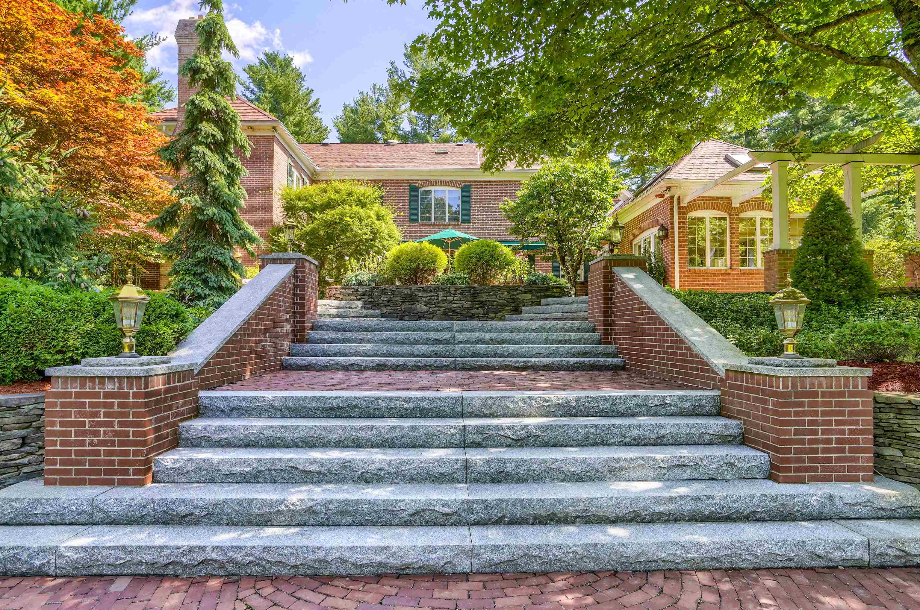 16 Camelot Road Windham, NH 03087 - Photo 29 of 40