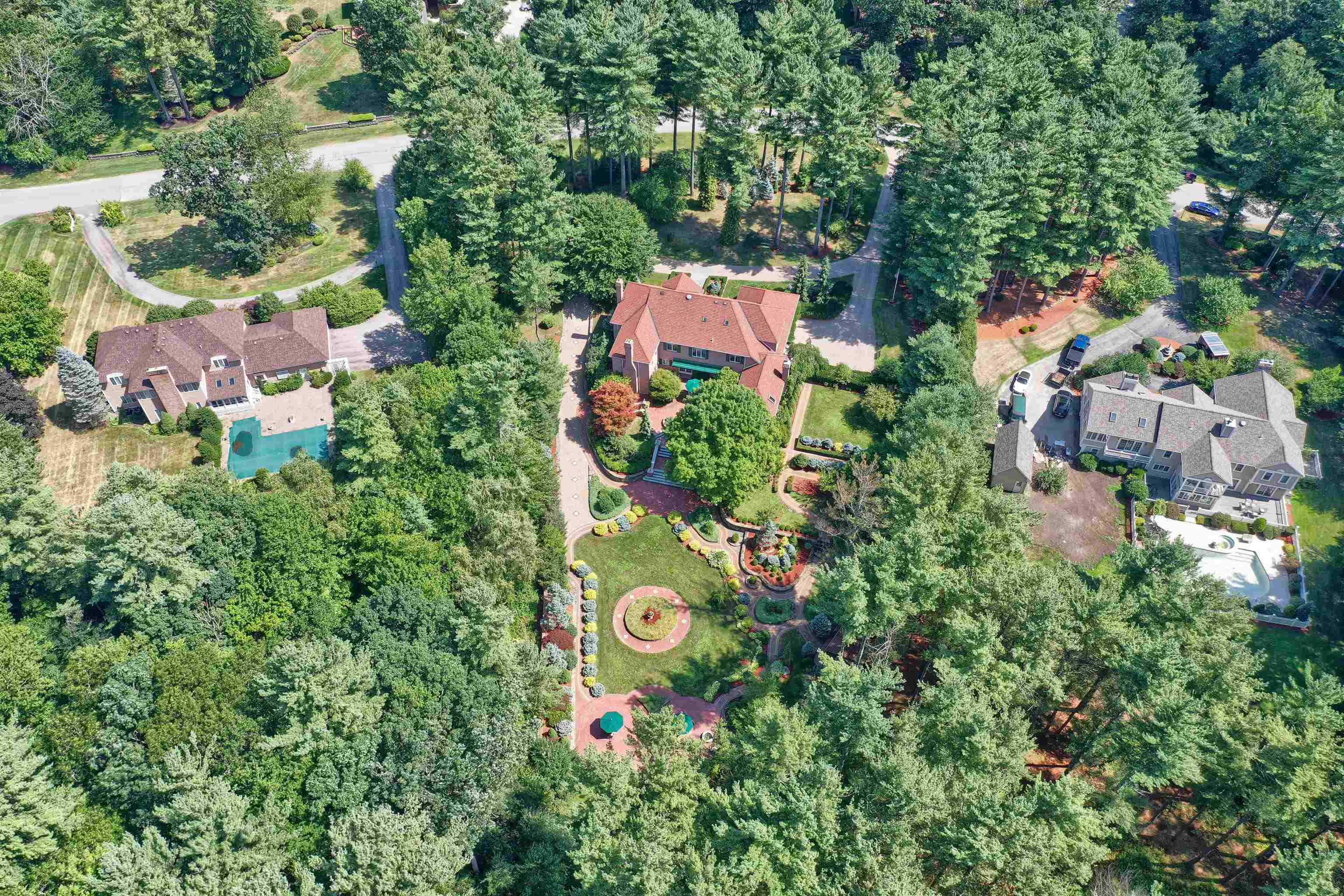 16 Camelot Road Windham, NH 03087 - Photo 37 of 40