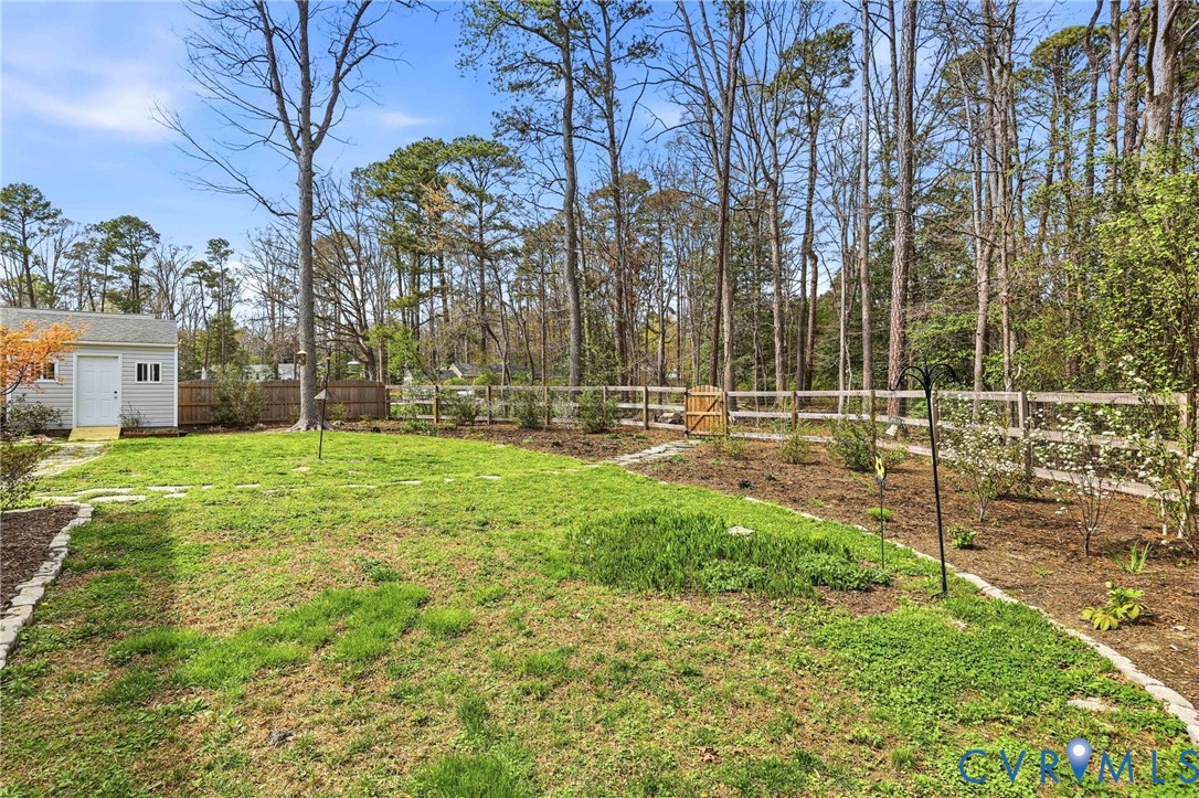3236 Lakewood Road Glen Allen, VA 23060 - Photo 2 of 45 a view of yard with tree