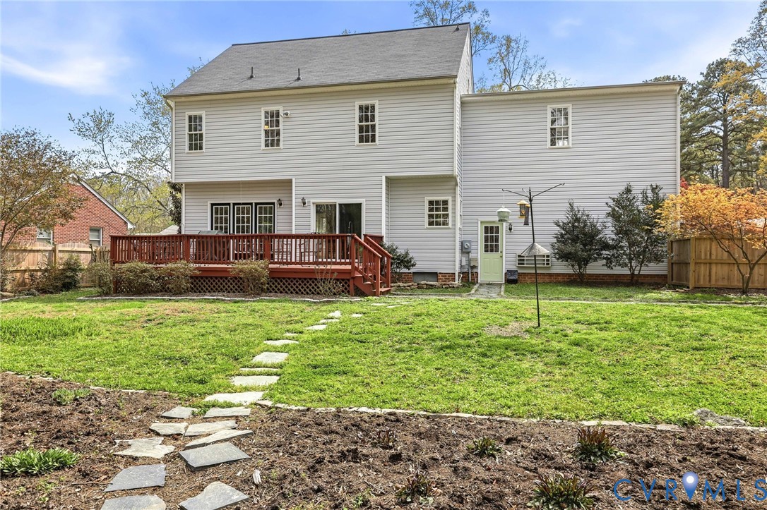 3236 Lakewood Road Glen Allen, VA 23060 - Photo 27 of 45 Expansive deck overlooking the landscaped yard