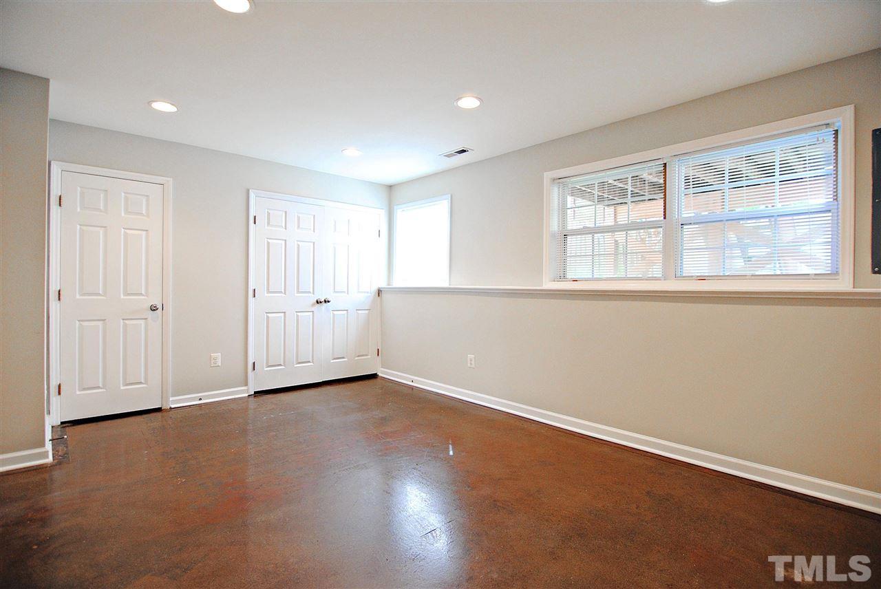 5538 Vista View Court Raleigh, NC 27612 - Photo 15 of 30