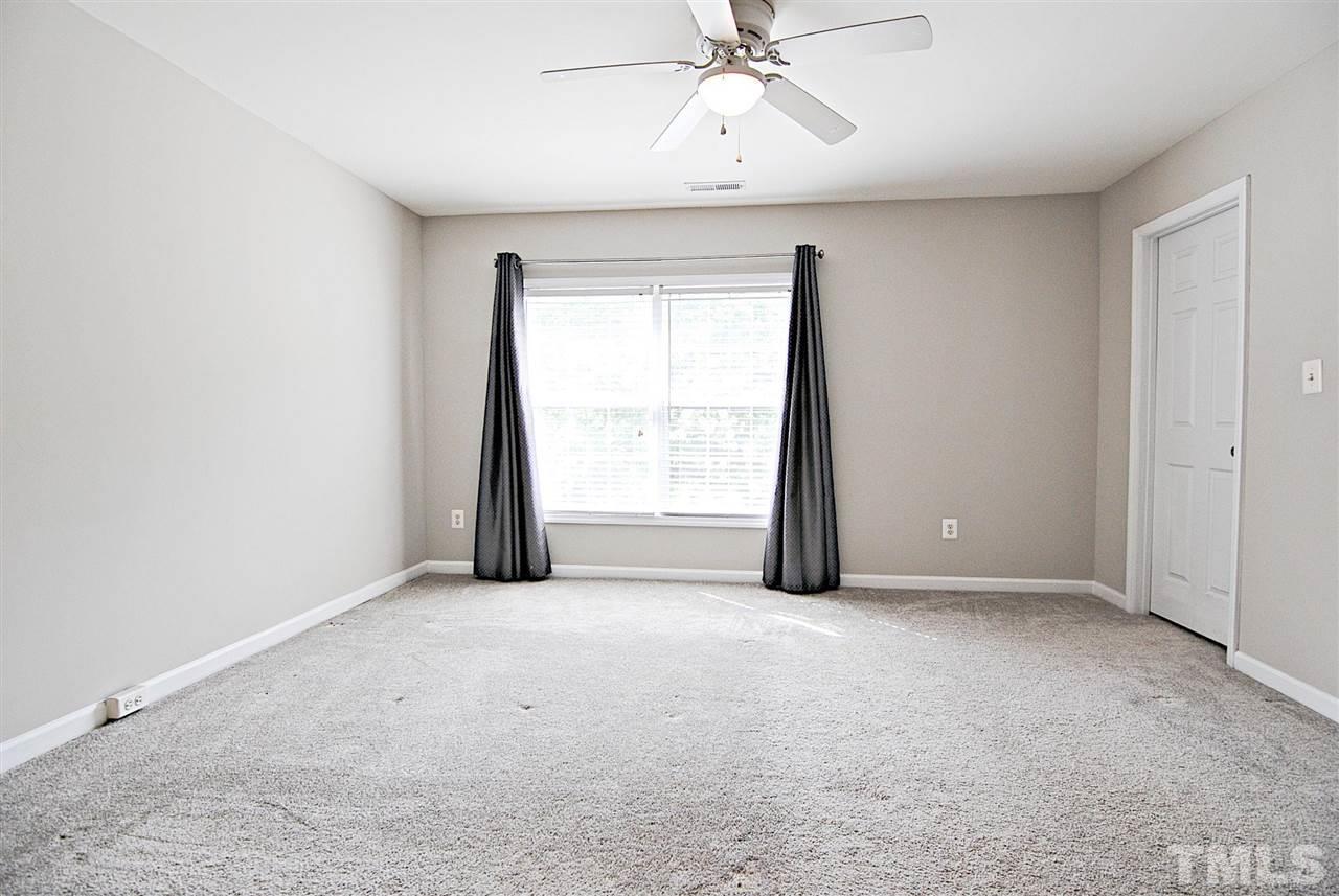 5538 Vista View Court Raleigh, NC 27612 - Photo 16 of 30
