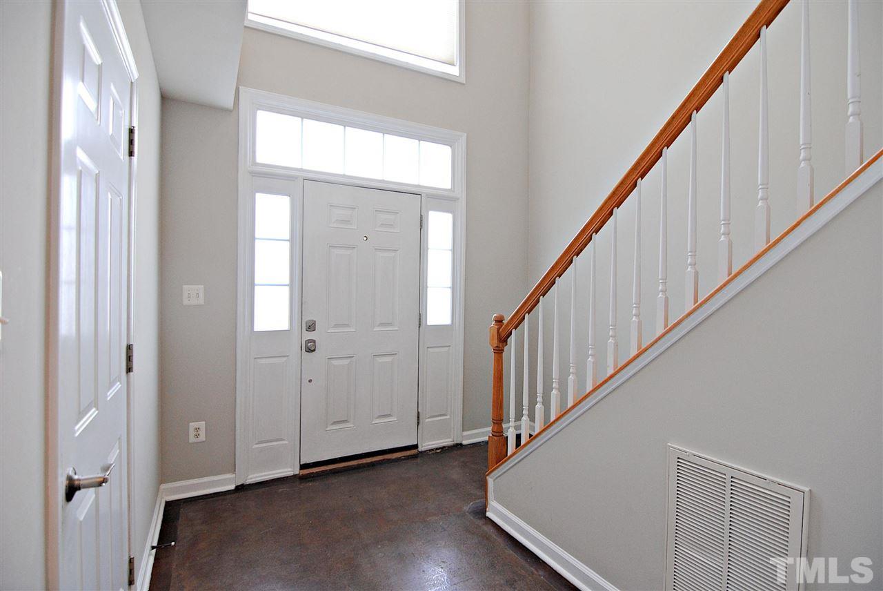 5538 Vista View Court Raleigh, NC 27612 - Photo 3 of 30